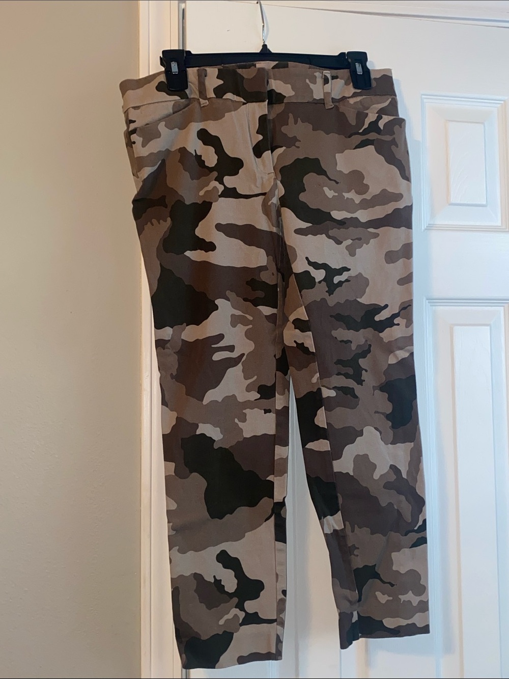 New York & Company Women's Straight Leg Camo Pants - Brown/Green